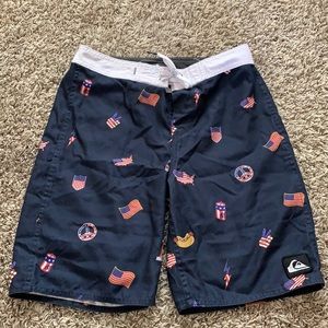 Boys Quicksilver board shorts flag patriotic 26